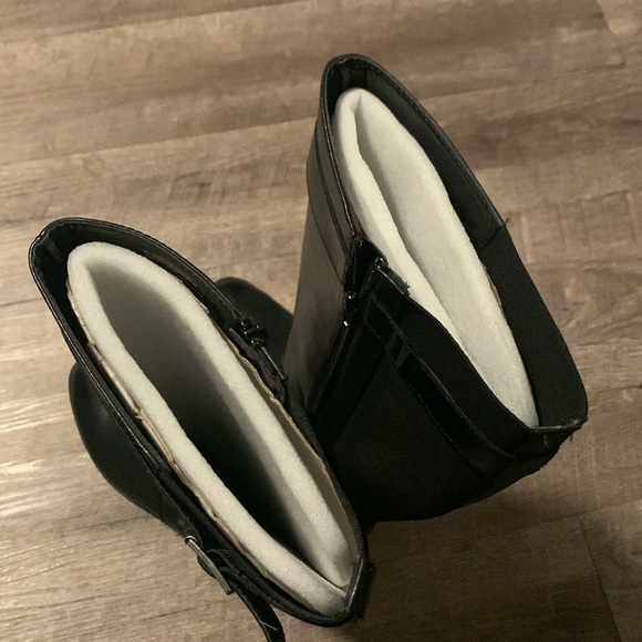 Kelly & Katie Black Leather Riding Boots - Picture 2 of 8